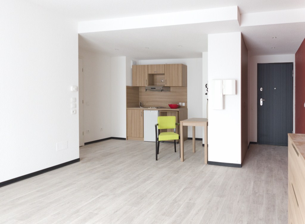 KOSY APPART'HÔTELS - Résidence 7ème Art : Kitchenette
